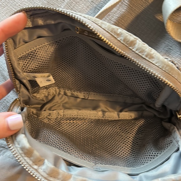 Grey lululemon belt bag - Picture 4 of 4